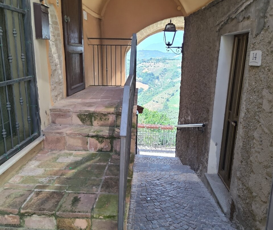 Borgo Antico di Mutignano-Pineto必去景点