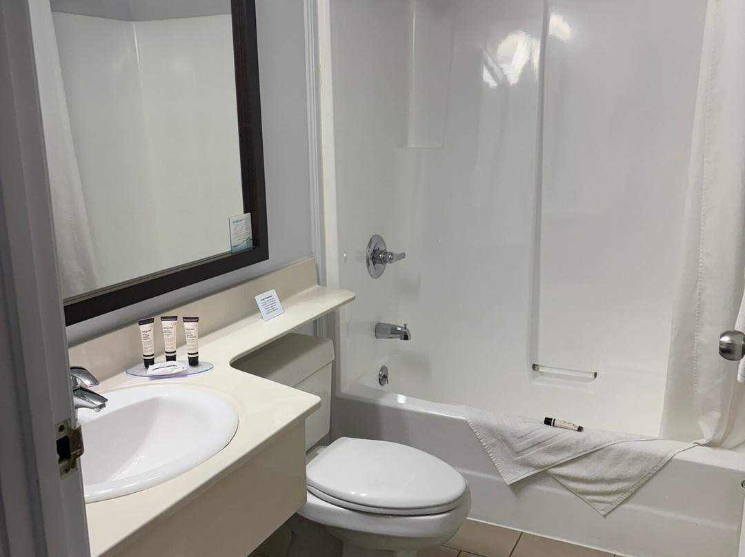 圣约翰温德姆Travelodge套房酒店主图
