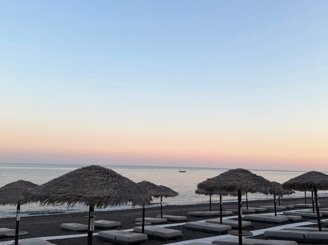 Perivolos Beach-佩里沃罗必去景点