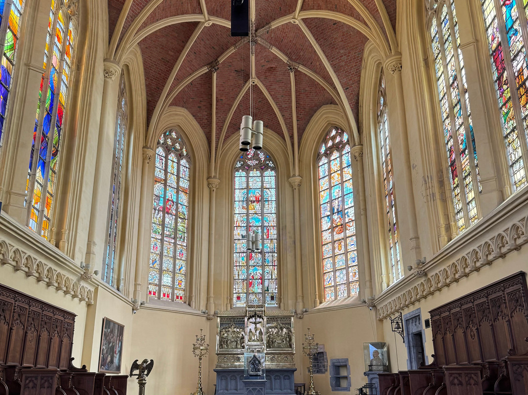 Collégiale Saint-Hadelin de Visé-Vise必去景点