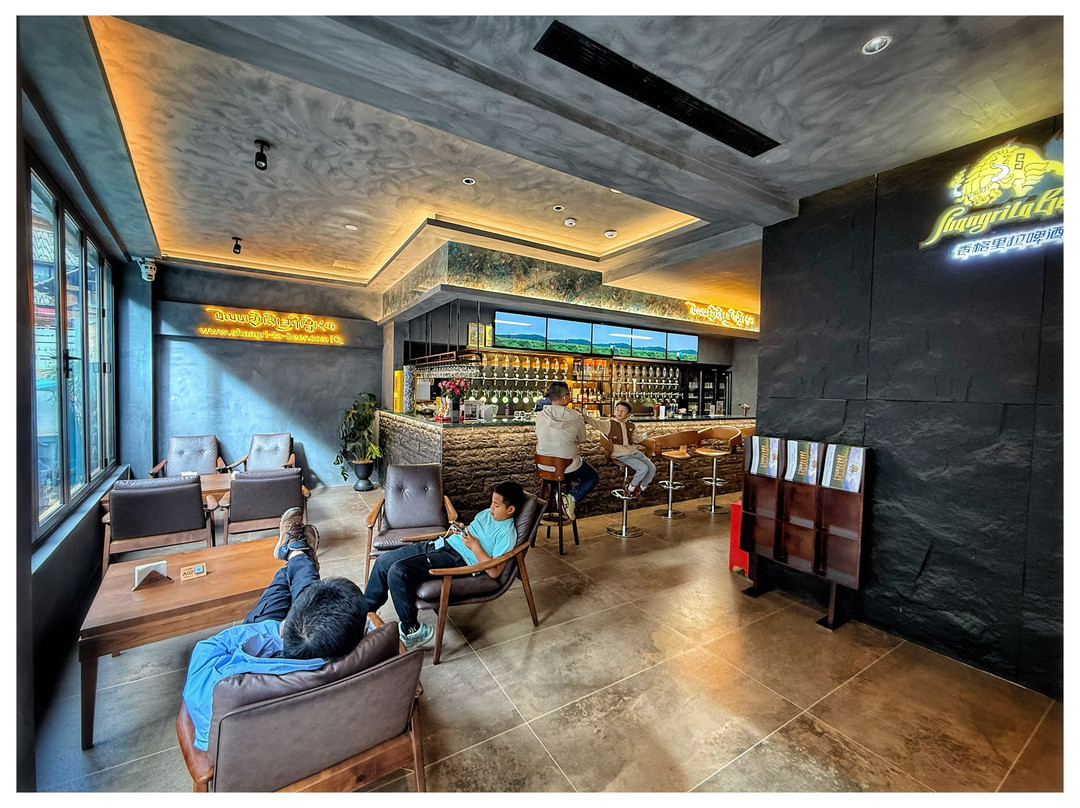 3300 Bistro+Taproom