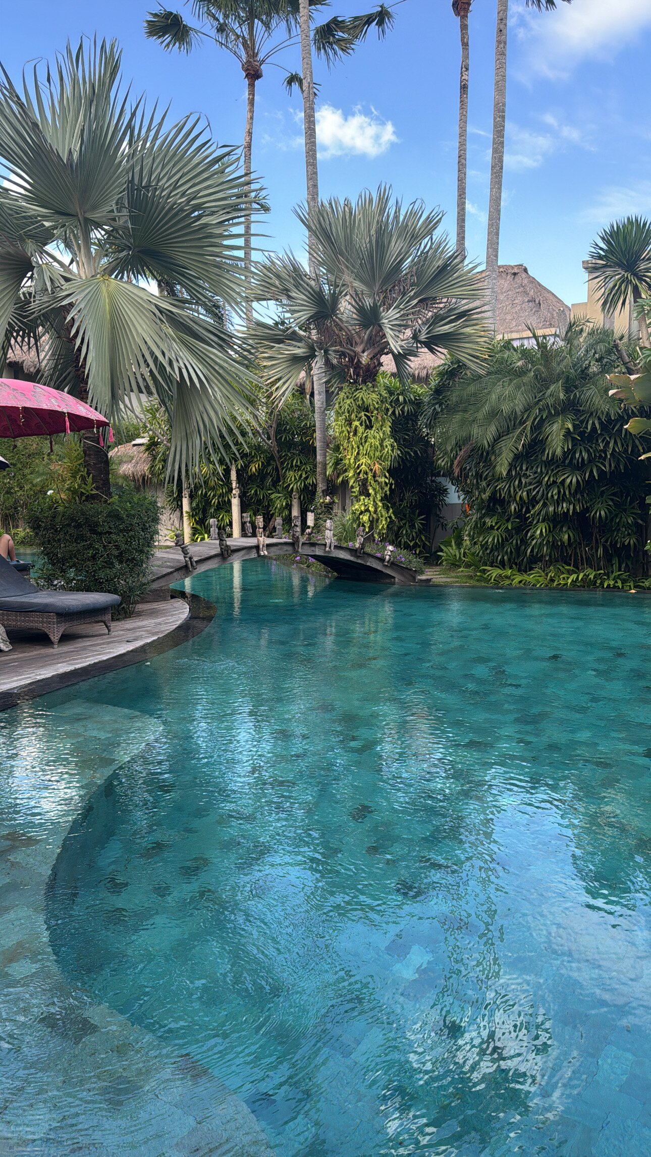 水明漾蓝色卡玛绿洲酒店-旅行者