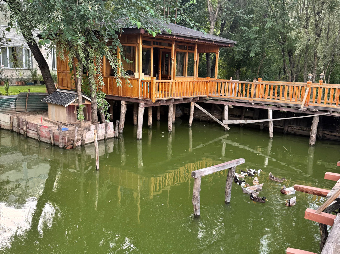玛斯柯特船屋酒店主图