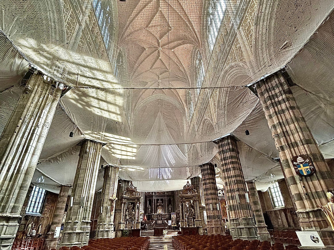 Basilique Saint-Hubert-Saint-Hubert必去景点