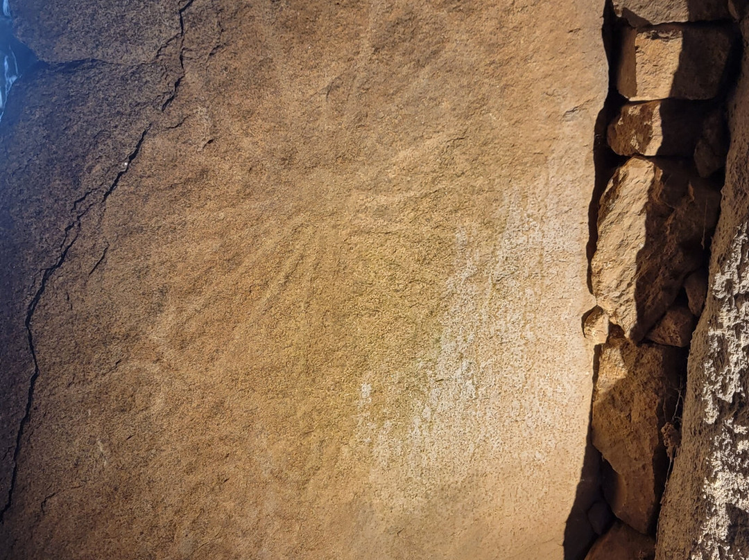 Cairn Du Petit Mont-Arzon必去景点