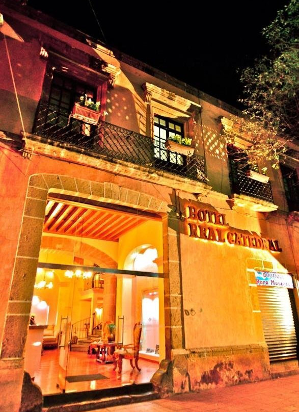 皇家大教堂酒店