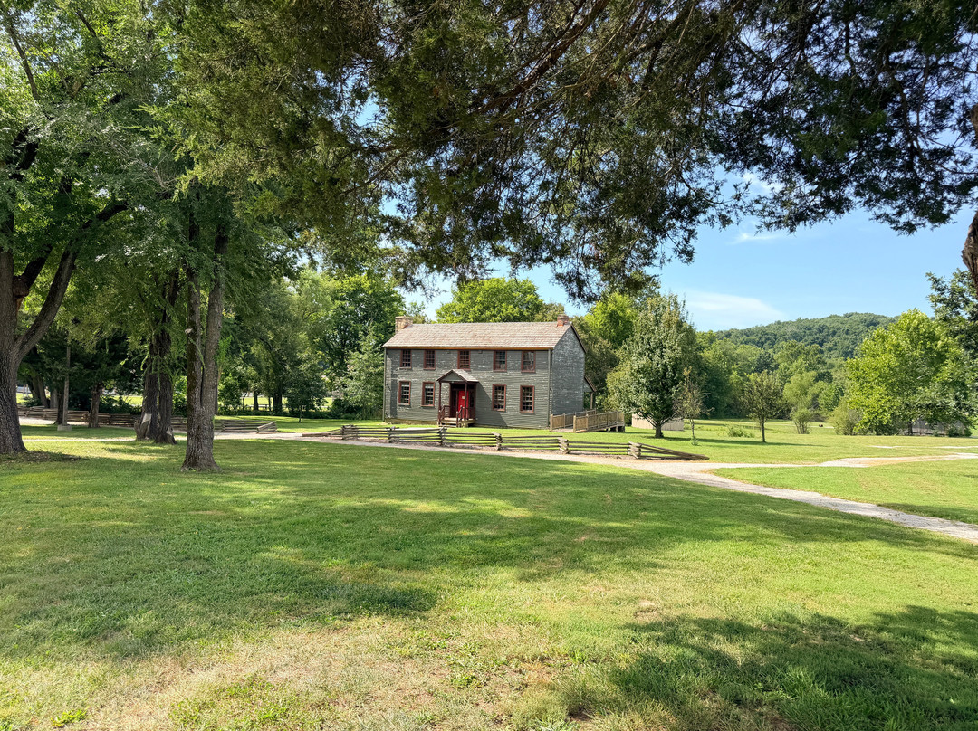 The Historic Daniel Boone Home at Lindenwood Park-Defiance必去景点