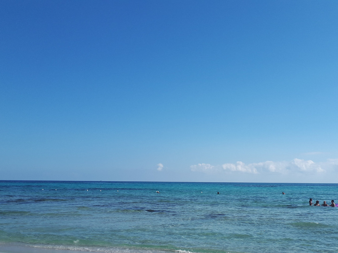 Stabilimento Balneare L'Isola Rossa-Capo Comino必去景点