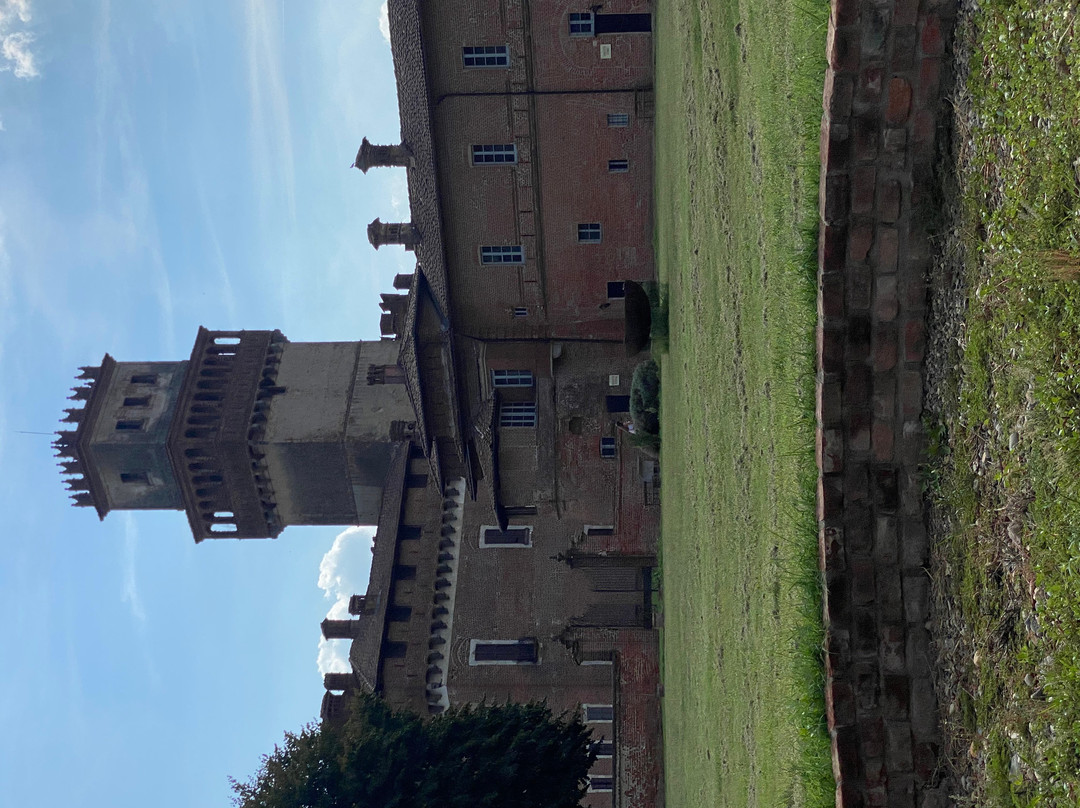 Castello Di Chignolo Po-Chignolo Po必去景点