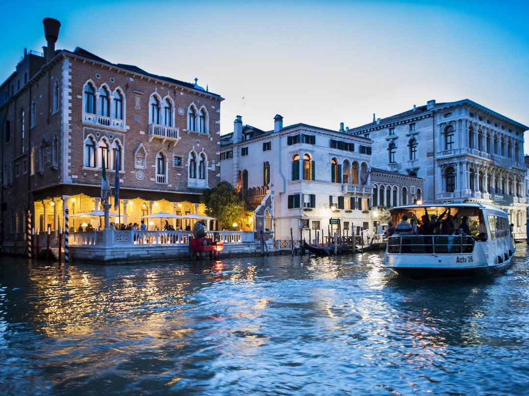 帕拉佐斯特恩酒店