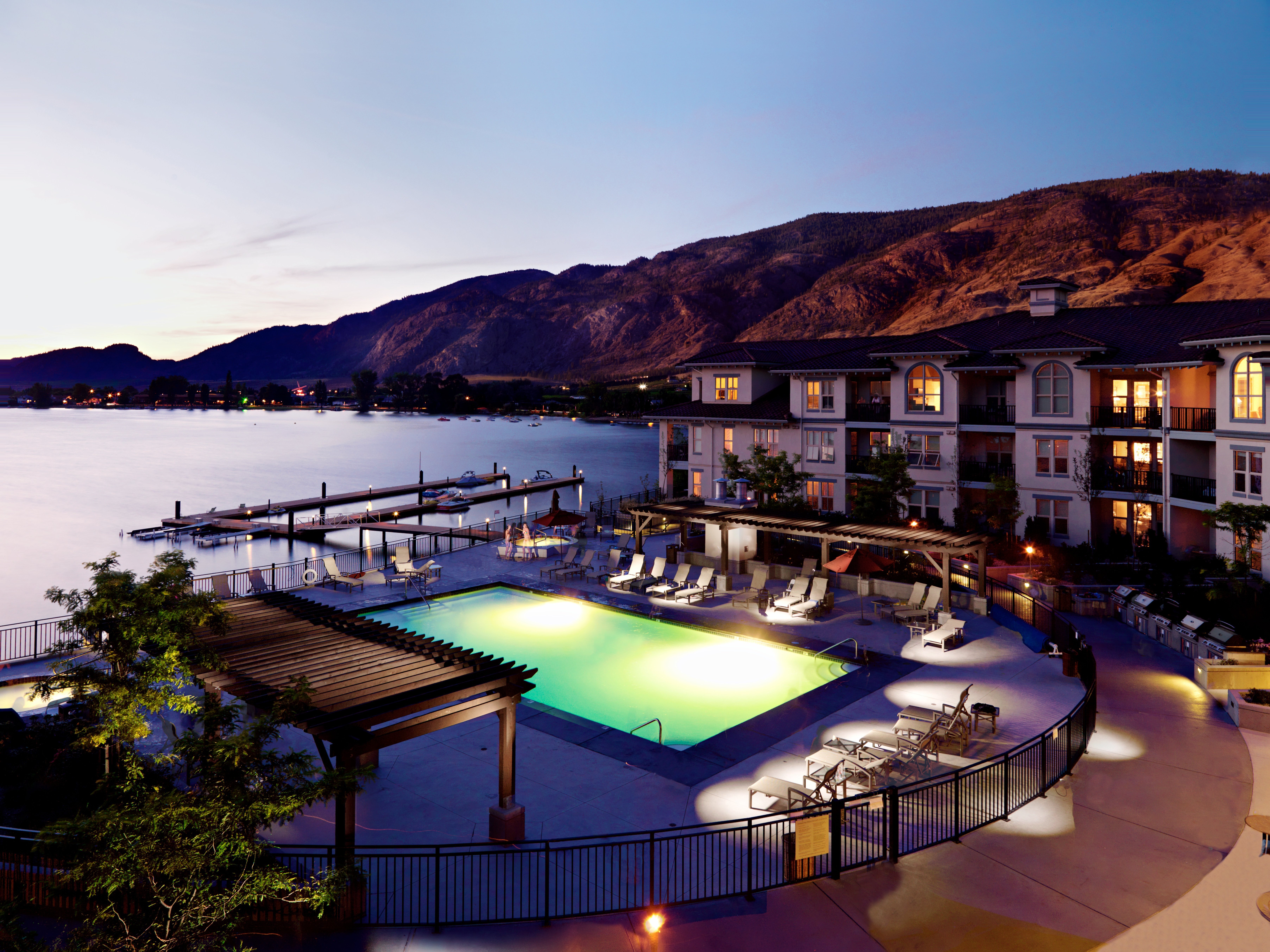 Walnut Beach Resort-官方