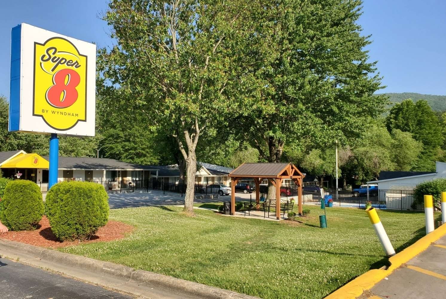 Super 8 by Wyndham Asheville/Biltmore-官方