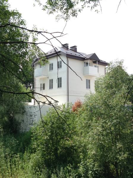White House in City Centre-官方