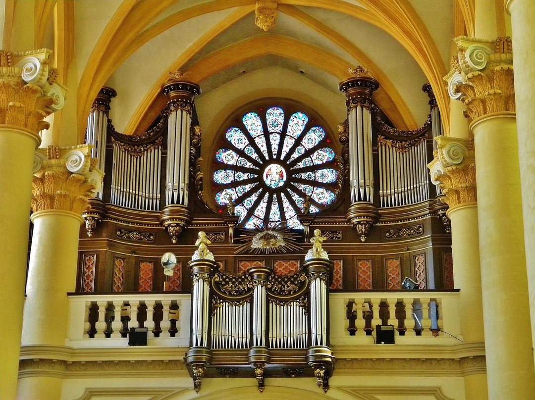 瓦皮旅游景点-Eglise Saint-Clement