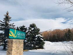 品质酒店及套房 斯廷博特斯普林斯主图