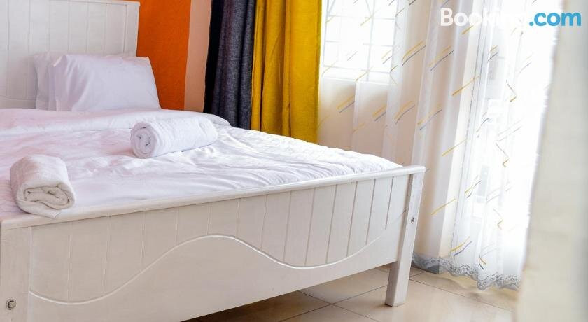 Glowdell Airport Home