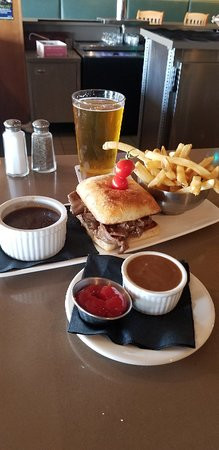 Pomeroy Inn & Suites at Olds College主图