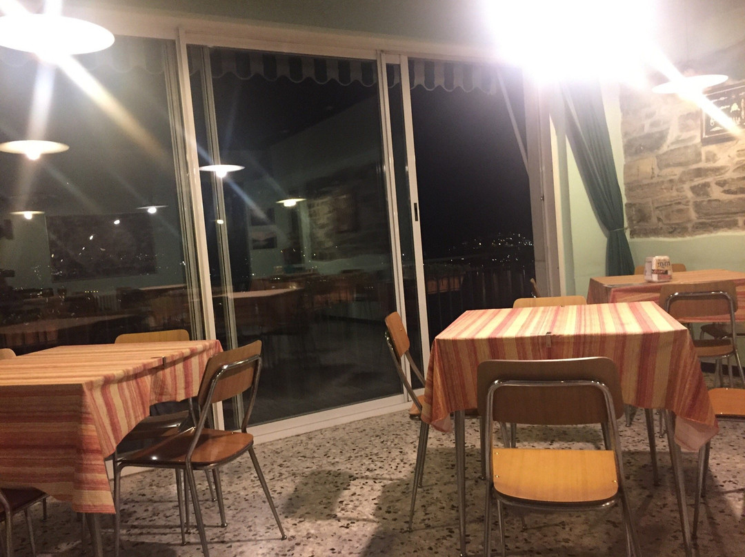 Pognana Lario餐馆和美食-Peppo's Bar