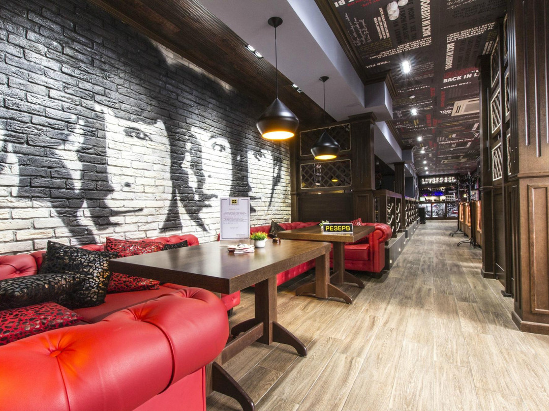 Noyabrsk餐馆和美食-Liverpool