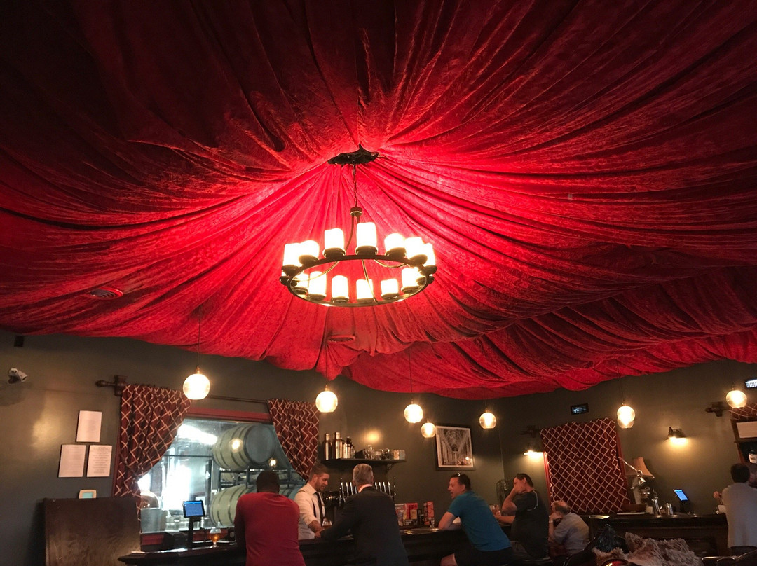 埃尔塞贡多旅游景点-R6 Distillery