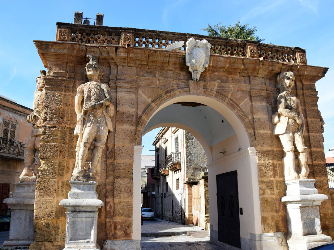 Arco Del Padre Eterno景点图片