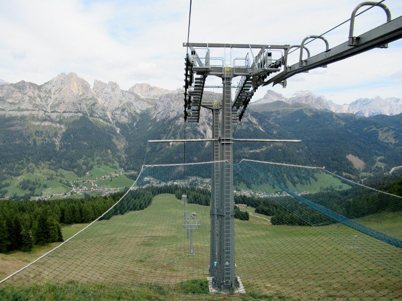 Val Fiorentina Chairlifts景点图片