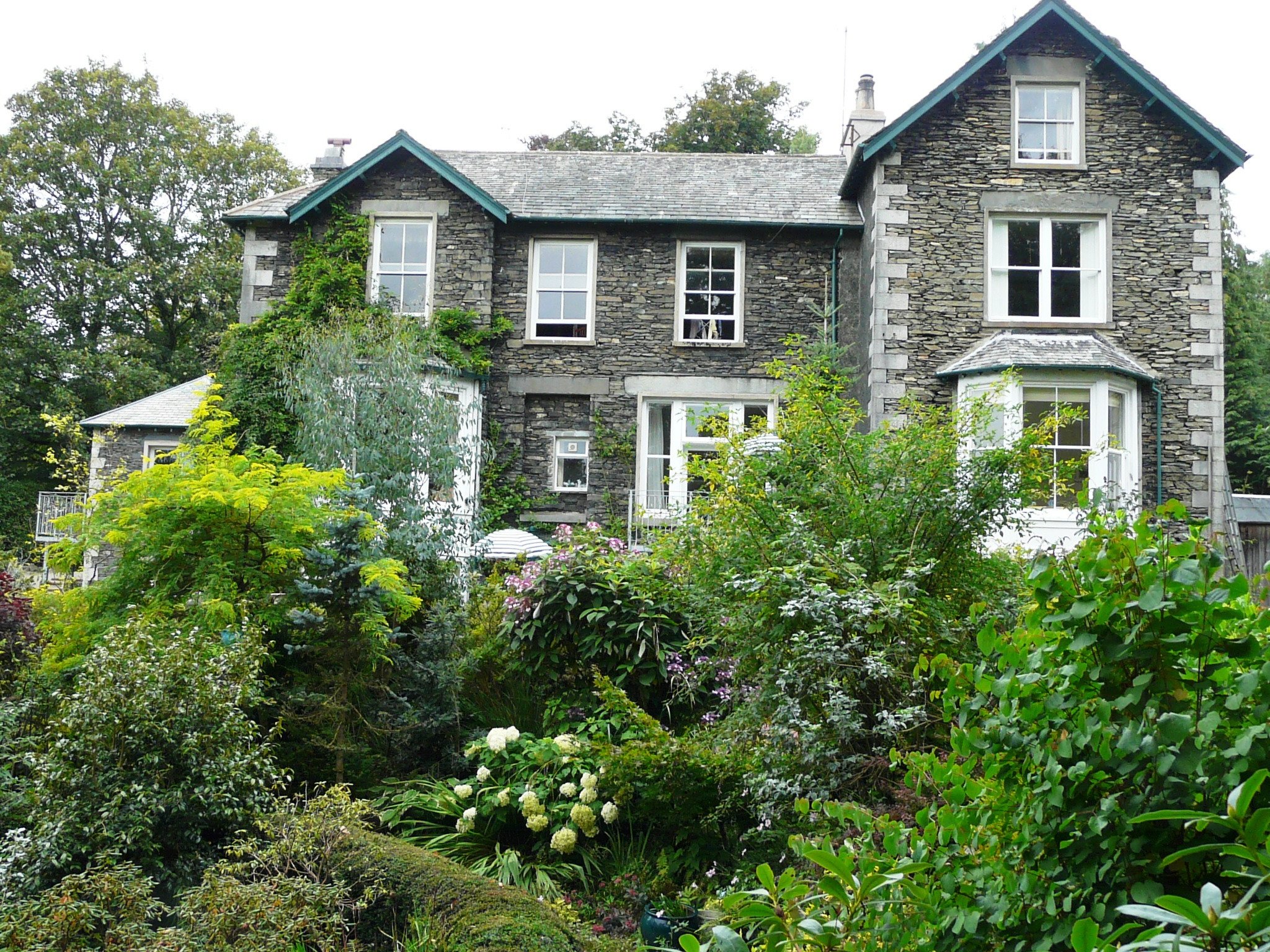 Annesdale House-官方