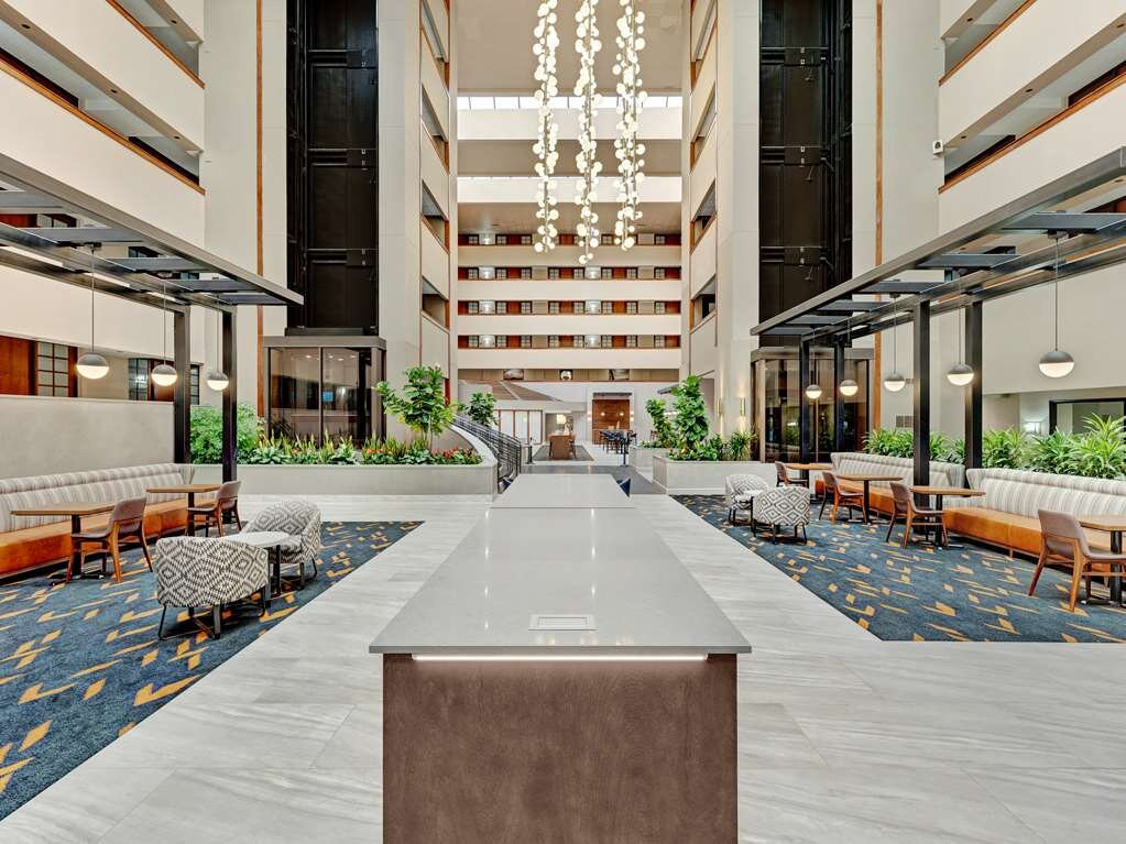 Embassy Suites by Hilton Oklahoma City Will Rogers Airport主图