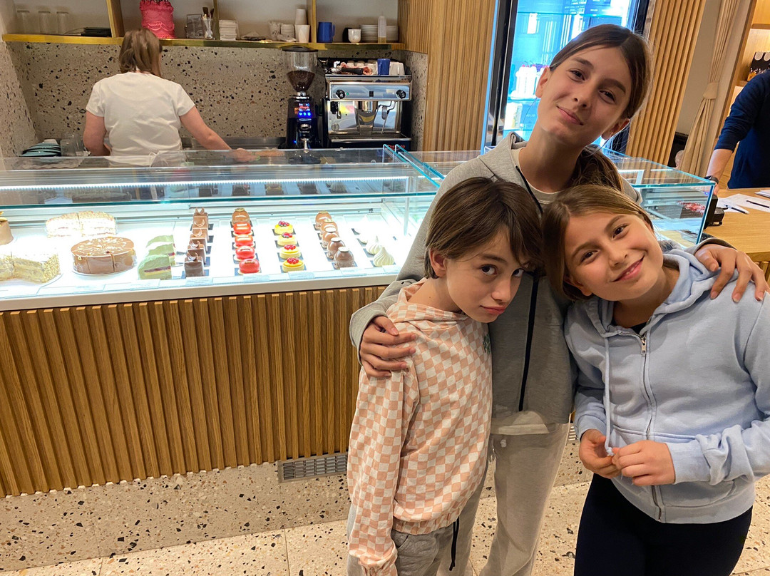 Bioled Pastry Shop