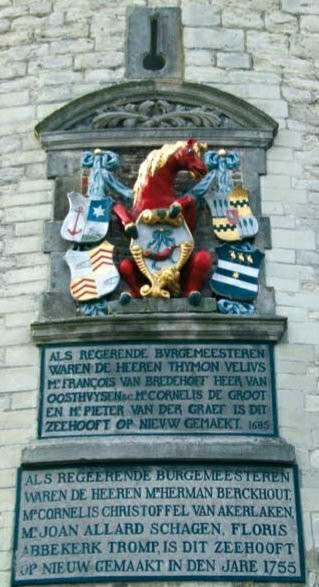 Hoofdtoren Hoorn uit 1532-1534-霍伦必去景点