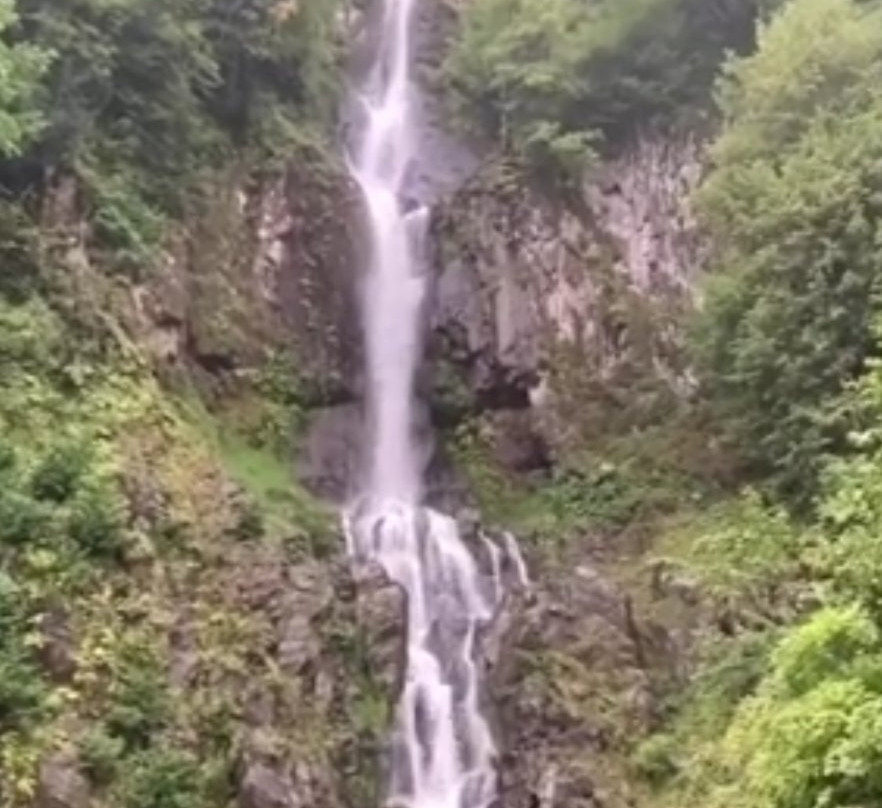 Uzundere Selalesi景点图片