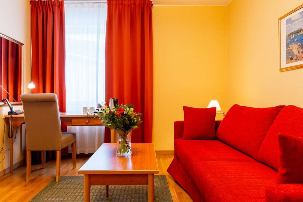 Sure Stay Hotel Esplanade Rooms & Longstay主图