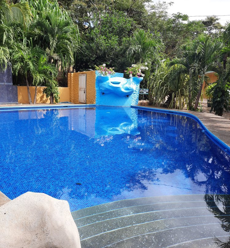 Cabinas La Colina主图