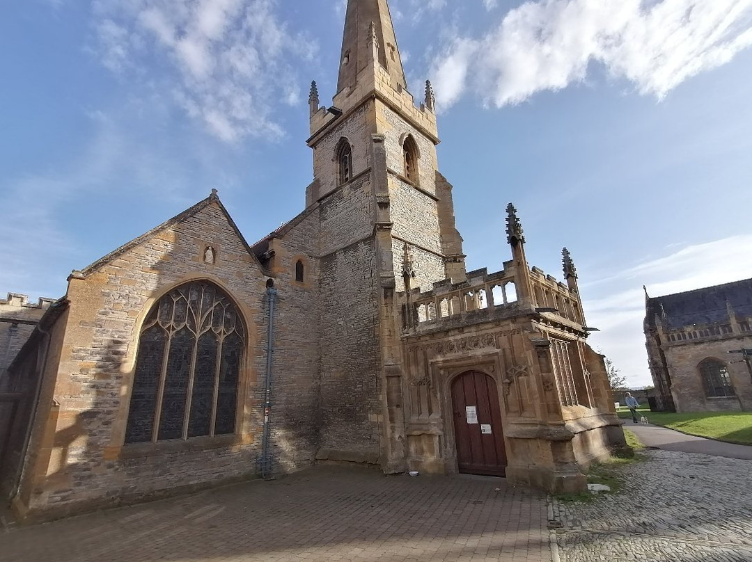 St Lawrence's Church-伊夫舍姆必去景点