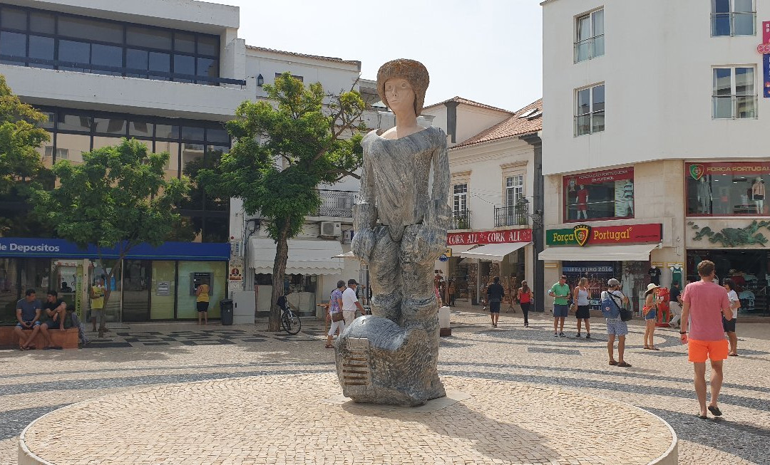 Sculpture of Dom Sebastiao-拉各斯必去景点