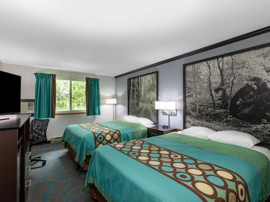 Super 8 by Wyndham Duluth主图