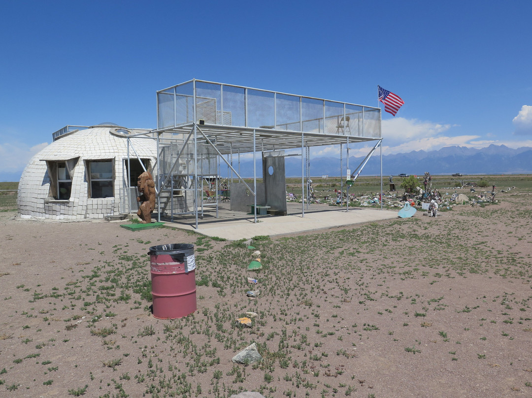 UFO Watchtower-Hooper必去景点