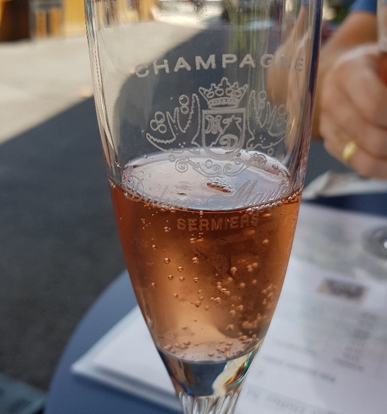 champagne didier Martinet-Sermiers必去景点