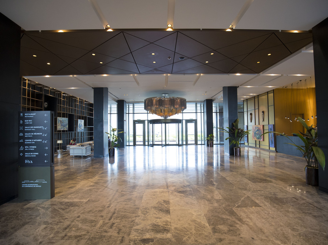 Grand Hotel de Kintele主图