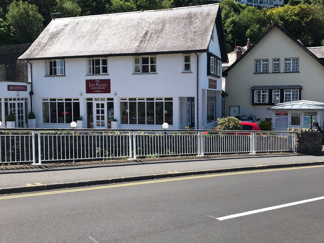 The Lyn Valley Guest House主图