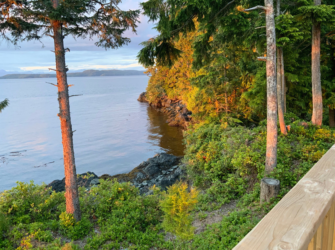 Hidden Cove Lodge主图