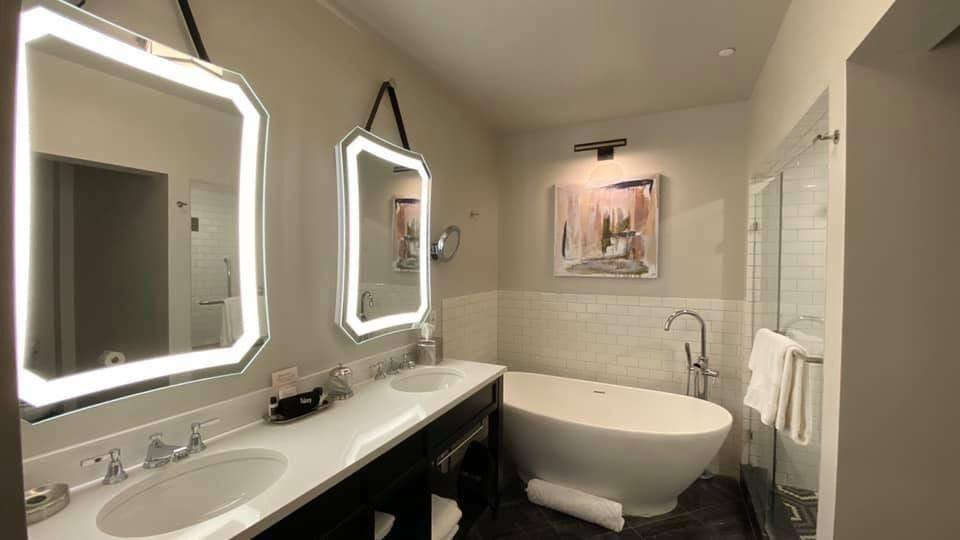 The Virginian Lynchburg, Curio Collection by Hilton主图