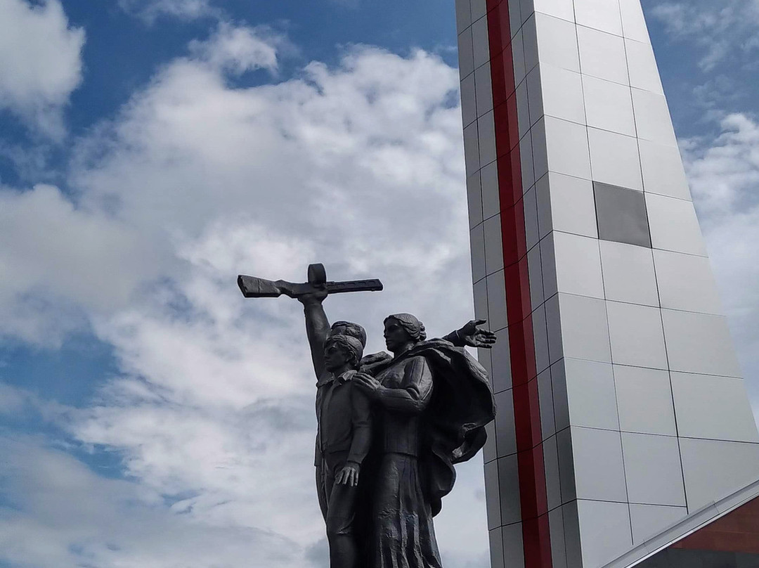 Glory to the Heroes of the Front and Rear  Stele