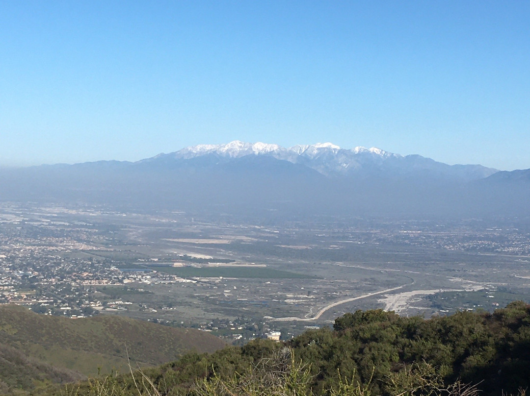 Zanja Peak Trail景点图片