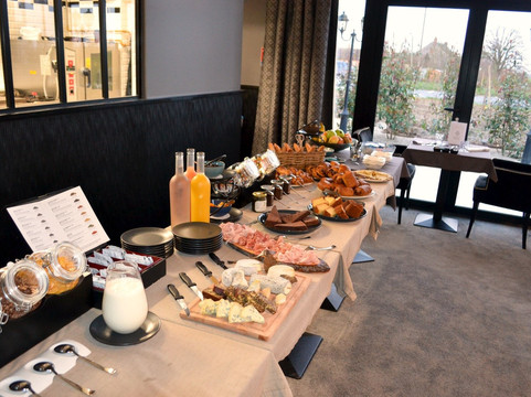 罗吉斯-麦子之家酒店和餐厅主图