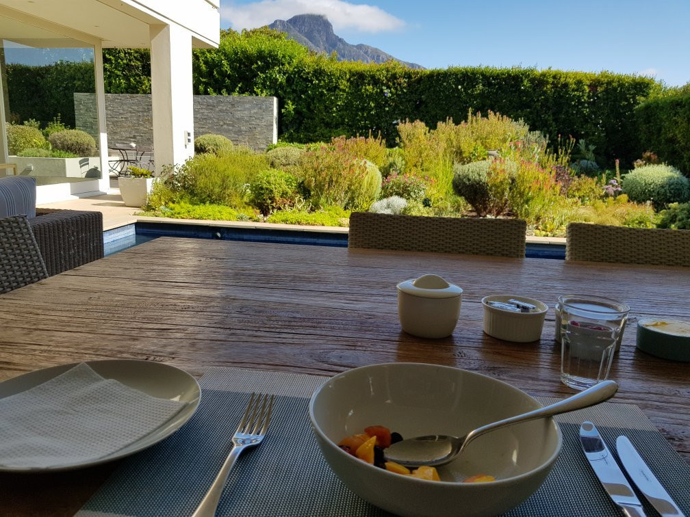 Thirty on Grace主图