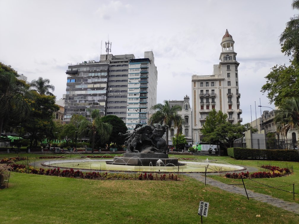 La Plaza Fabini o Plaza del Entrevero景点图片