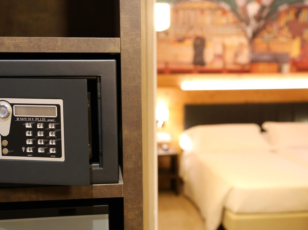 Dada Mountain Hotel主图