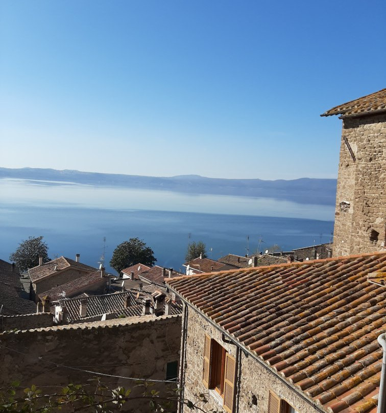 Vicolo della Grondarella con vista lago-Anguillara Sabazia必去景点