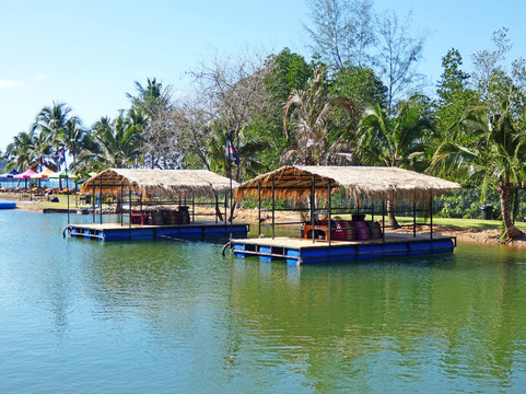 Koh Chang Floating Restaurant And Water Park-象岛必去景点
